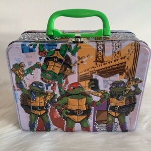 TMNT Teenage Mutant Ninja Turtle Metal Lunch Box/Tote with Green Handle